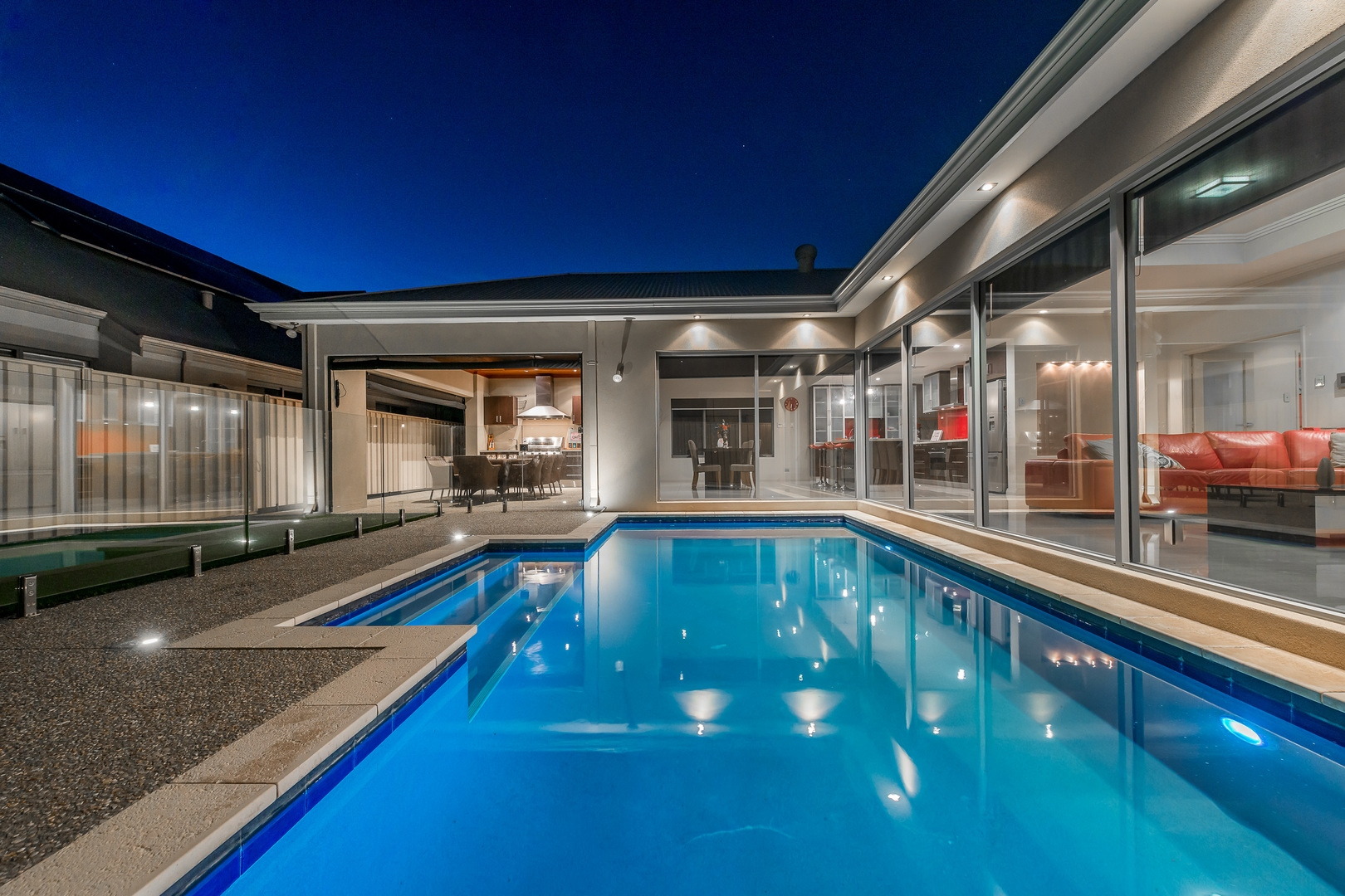 42 Cassino Drive, Stirling - Thumbnail 2