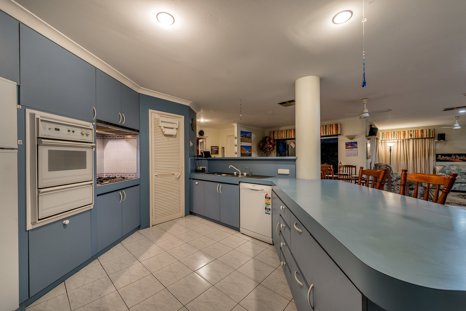 16 Newington Place, Kingsley - Thumbnail 2