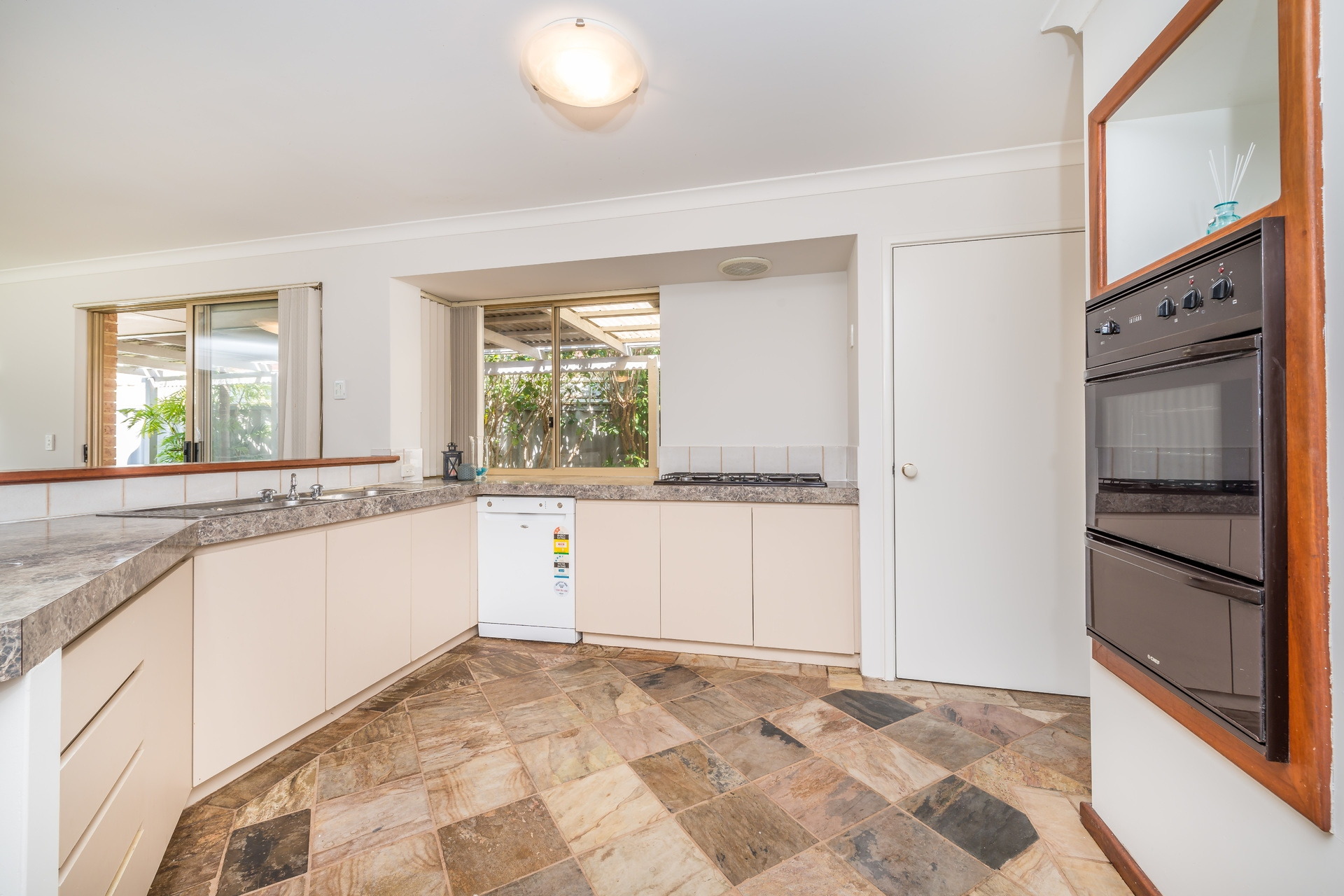 6 Tarbolton Gardens, Kinross - Thumbnail 6