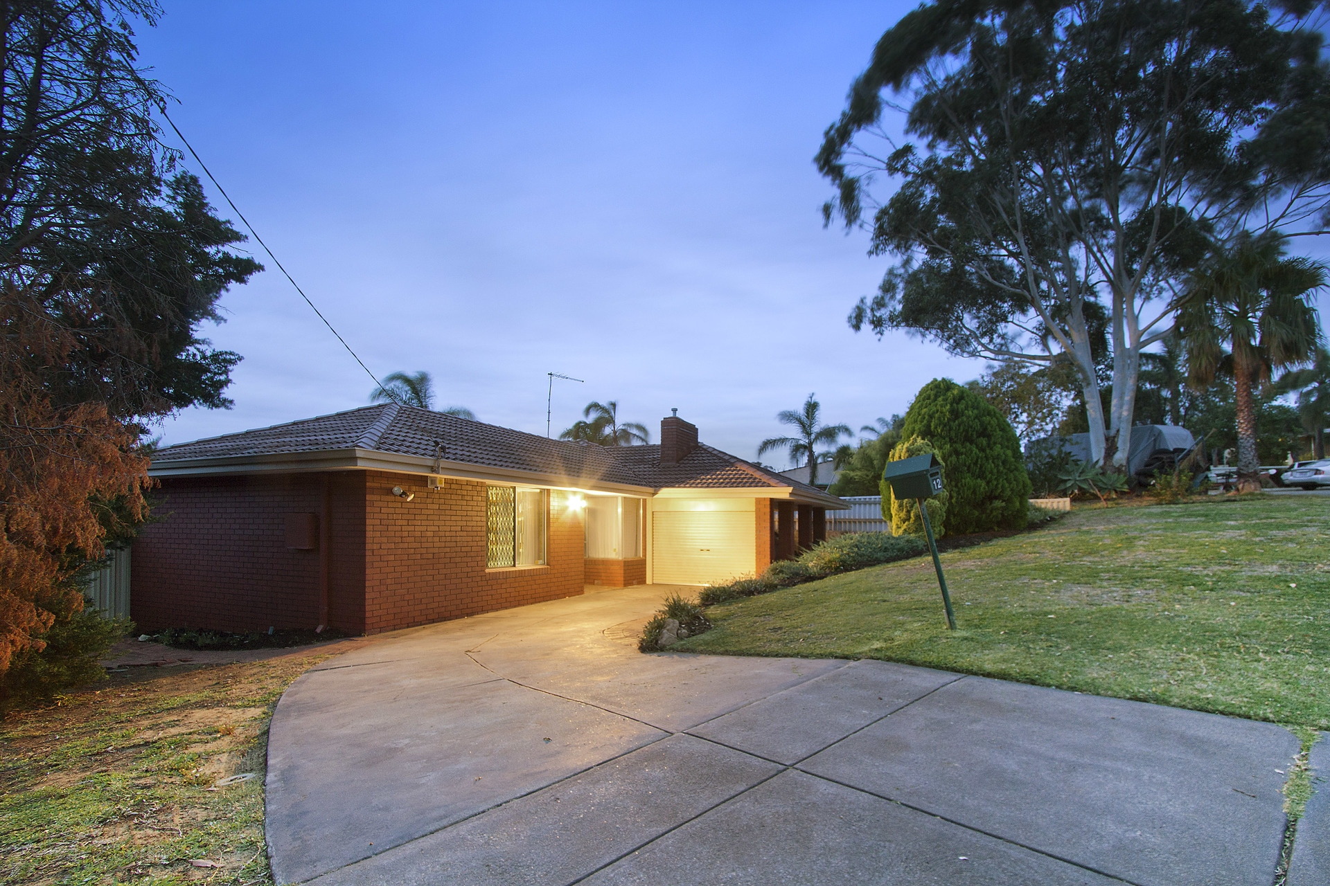 12 Exford Way, Karrinyup - Thumbnail 2