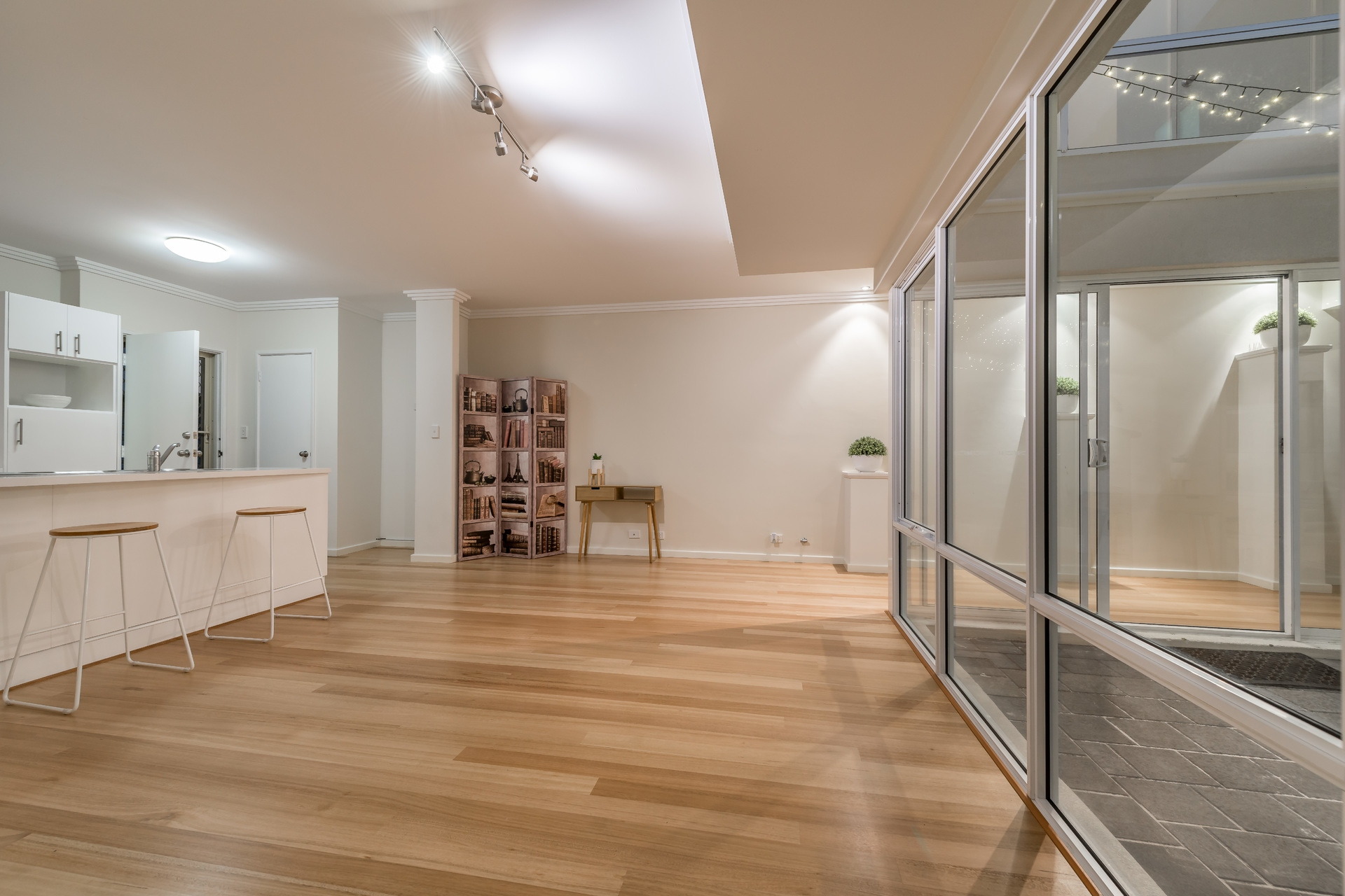 Townhouse Sold 13B Lakeside Drive, Joondalup