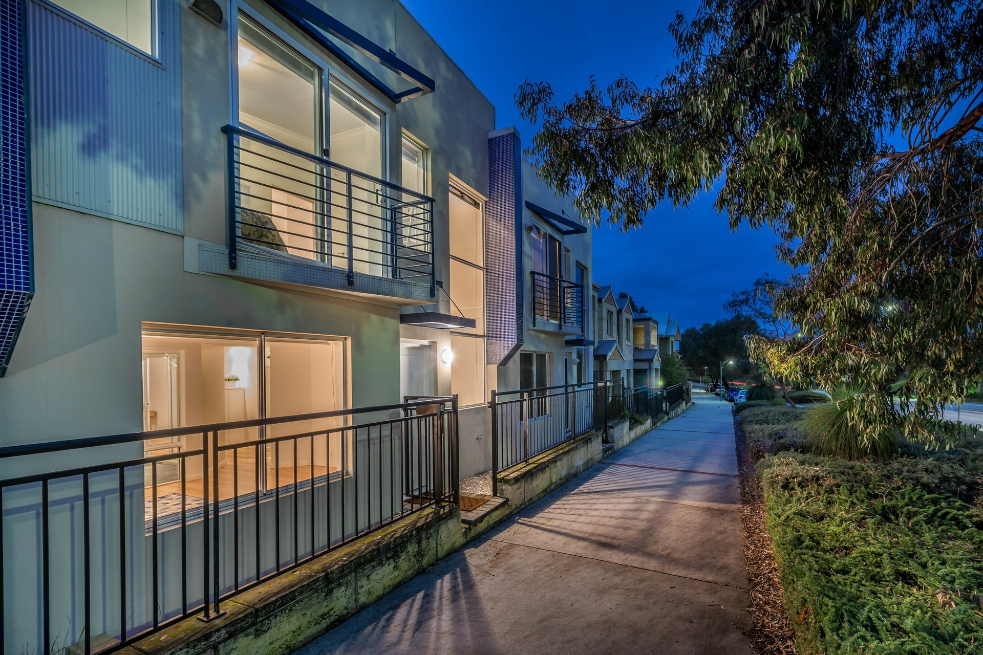 Townhouse Sold 13B Lakeside Drive, Joondalup