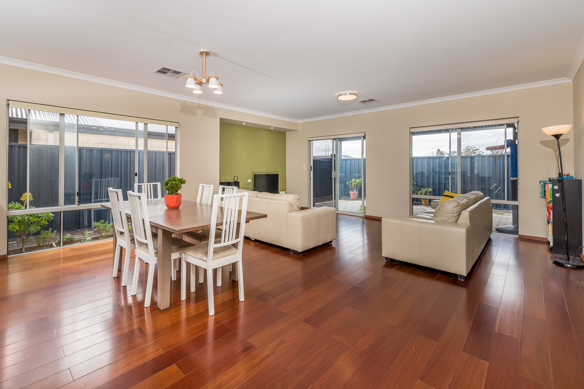 12 Cabernet Loop, Pearsall - Thumbnail 3