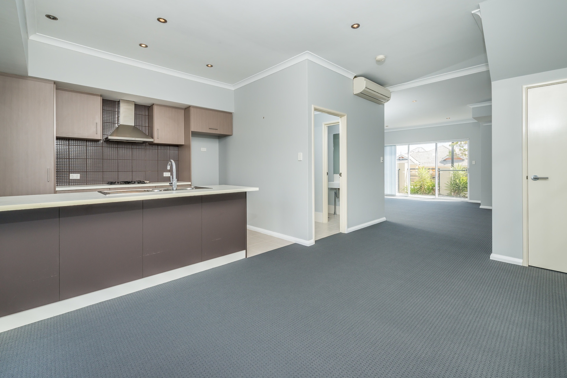 53 Gaudi Way, Clarkson - Thumbnail 4
